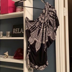 One sleeve Dress top